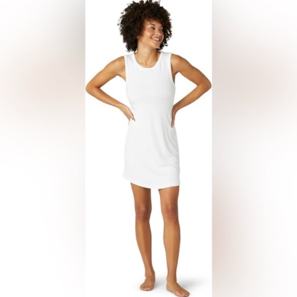 NWOT Beyond Yoga White Out Of Town Sleeveless Tank High Neck Midi Dress Medium